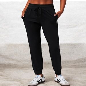 FABLETICS Cloud Jersey Athleisure comfort buttery-soft Breathable black joggers
